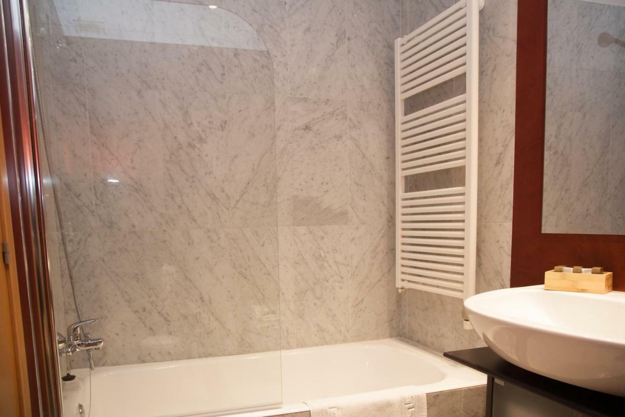 Dean Dos Catedrales Apartment Zaragoza Luaran gambar